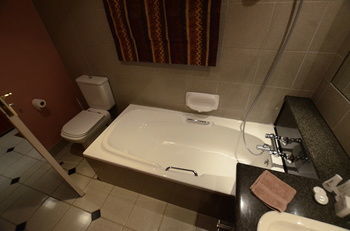 Norscot Manor Guest Lodge Sandton Ngoại thất bức ảnh